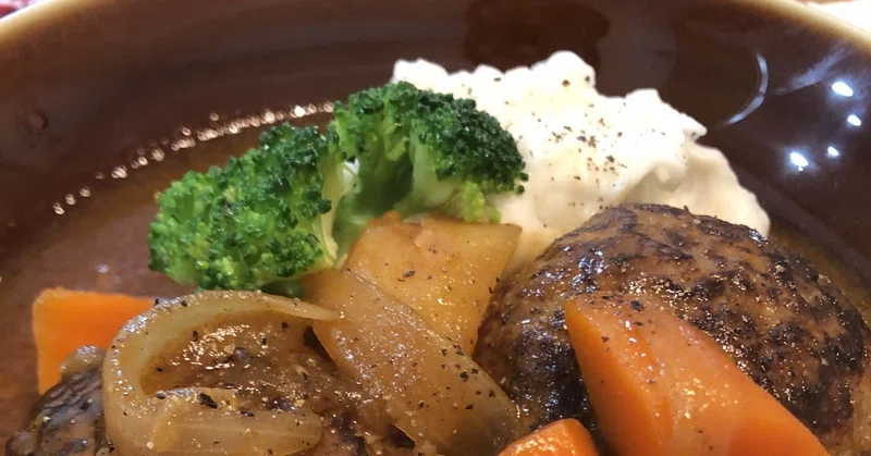 おうちごはんno ボリュームのチーズイン煮込みハンバーグと里芋マッシュ Mamige Note