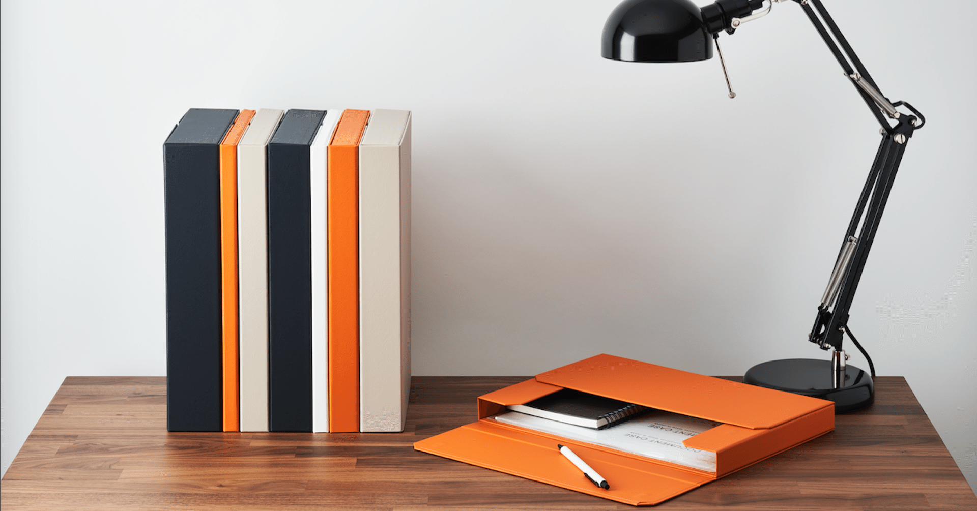 開閉の構造まで美しいミニマルな貼箱 『一新堂 ドキュメントケース』の