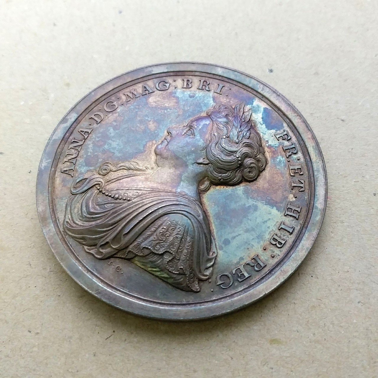 1713年 イギリス アン女王 ユトレヒト条約 大型銀メダル (Peace of