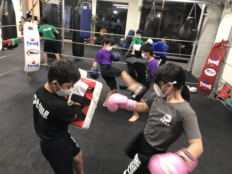 キッズクラス昇級審査に向けて 宝塚市 三田市 神戸市北区 キックボクシングジムn Field 代表 野原秀昭 Note