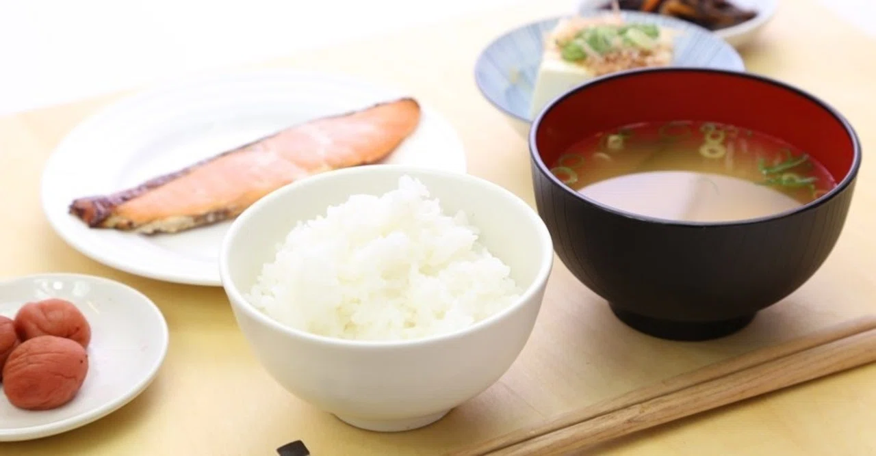 無味 乾燥 と は