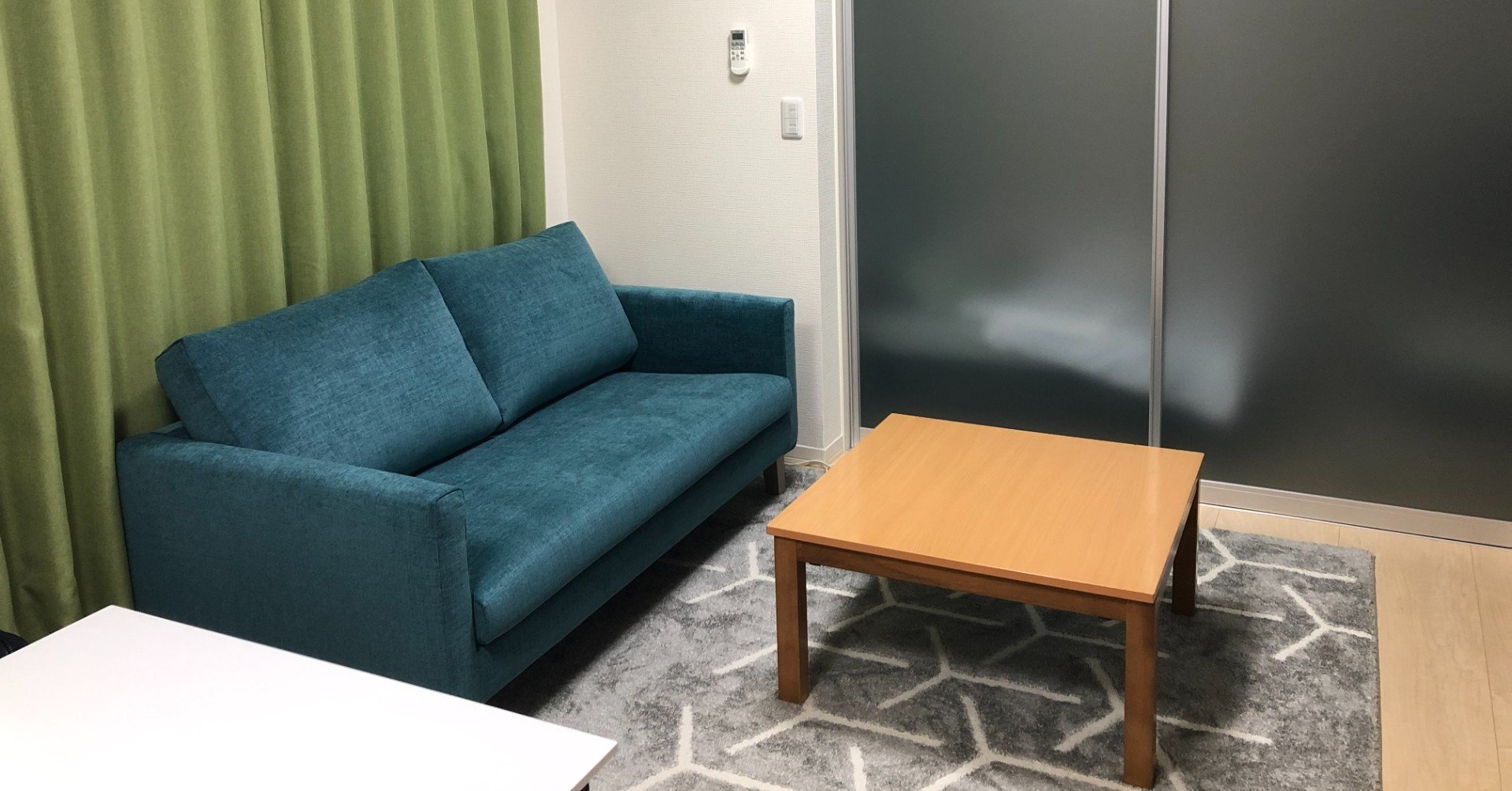 6畳のワンルームやリビング向きのソファの選び方 レイアウト例 日本を代表する国産ソファブランド Noyes Sofa100 Noyes ノイエス Note