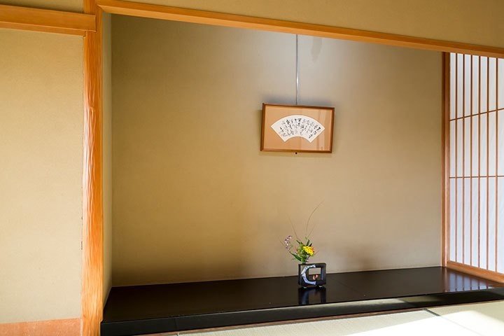 床の間にお仏壇を置く際には予め設置場所の寸法をしっかり測りましょう 本日のインスタ メモリアル仏壇の金宝堂 Note