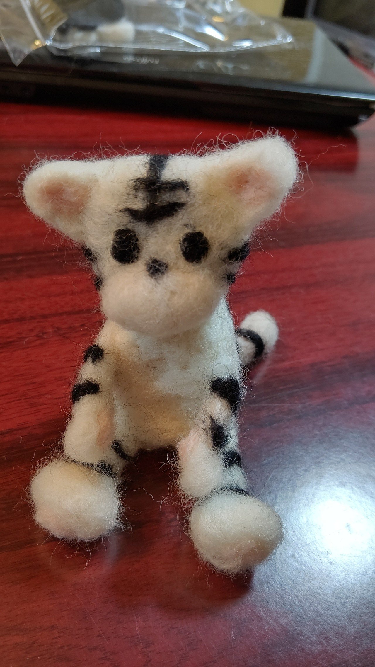 羊毛フェルトでホワイトタイガー作ってみた！｜アヤ