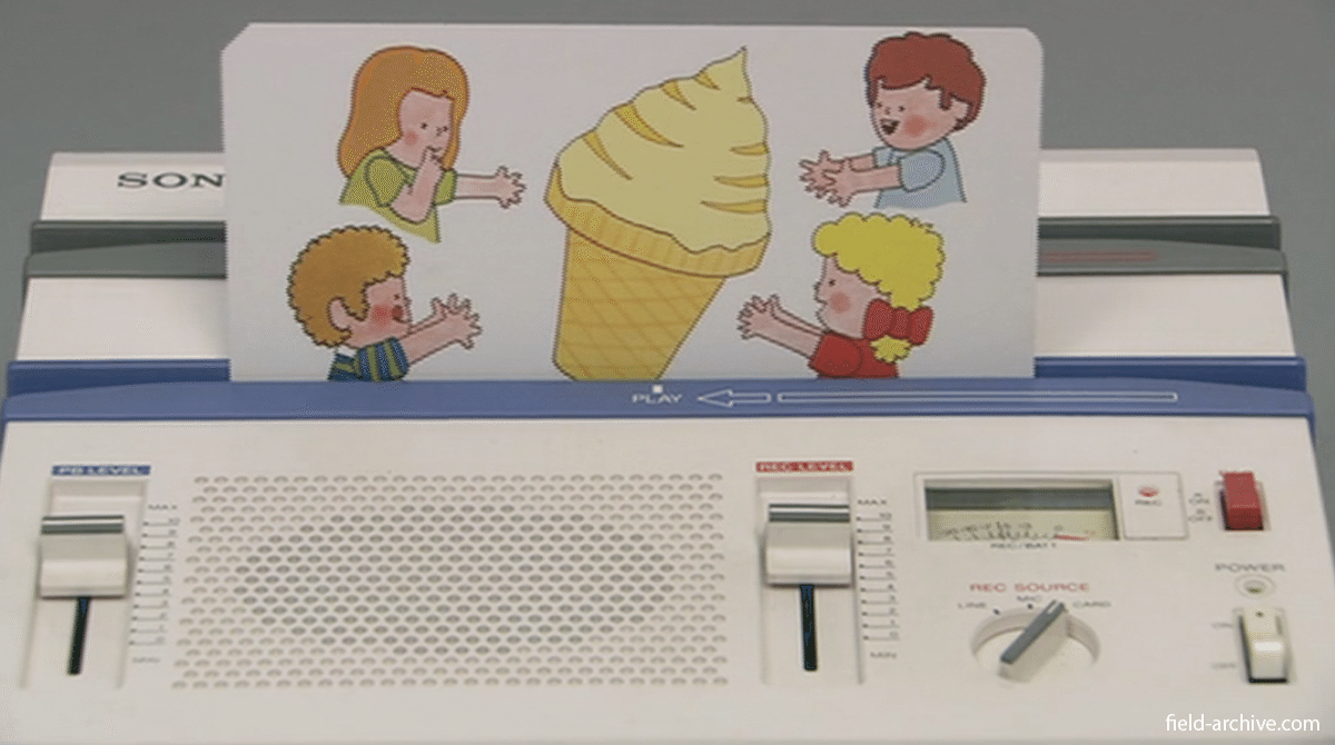 幼児教育用視聴覚装置『トーキングカード』｜Field Archive Inc.