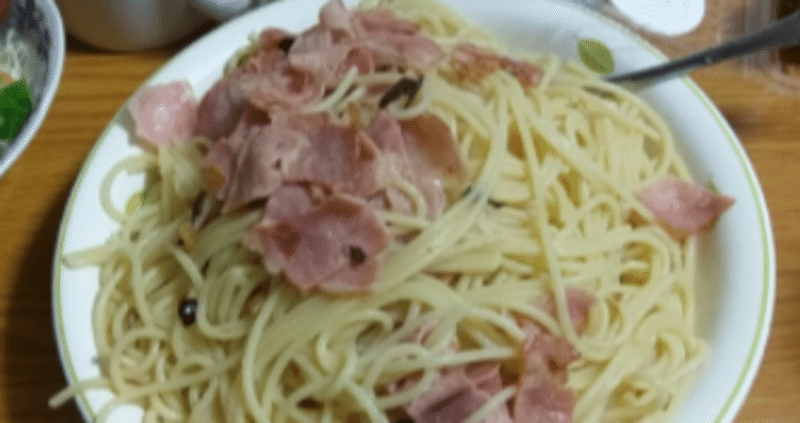【家飯】作りすぎペペロンチーノ、サラダ、唐揚げ