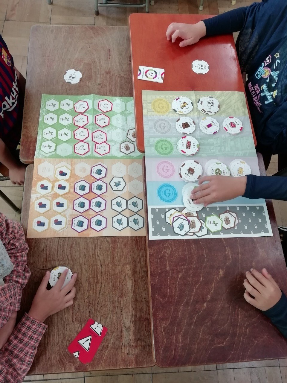 小学生が遊びながらsdgsの世界観を体感できる学習ボードゲーム Cokowill Note