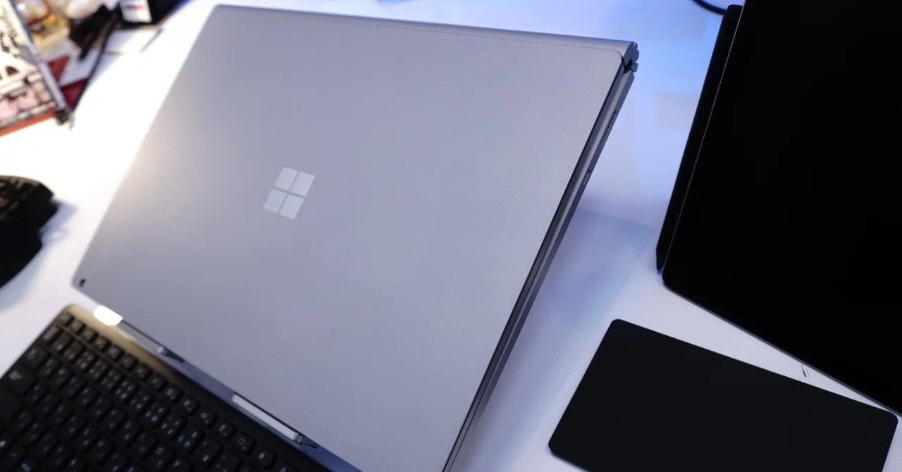 Surface Book 3 [Core i7・15インチ・メモリ 32GB・SSD 1TB・GPU 