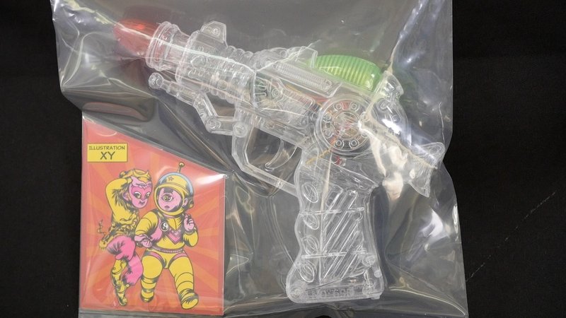 ピカ銃 ピカピカ光るおもちゃの銃 デザイン カラー ギミック ピカ銃のバリエーションは無限大 奥が深くて魅力的 山本祐介 オタク社長 おもちゃ 屋さん Note