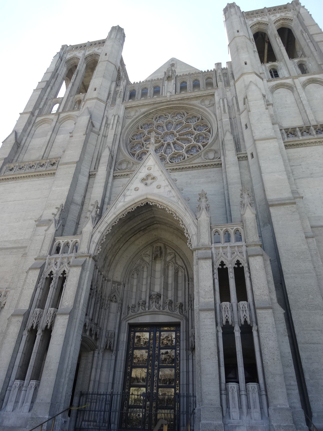 サンフランシスコ紀行6 グレース大聖堂とセント メアリー教会など 門田和雄 Note サンフランシスコ紀行6 グレース大聖堂とセント メアリー教会など 門田和雄 Note