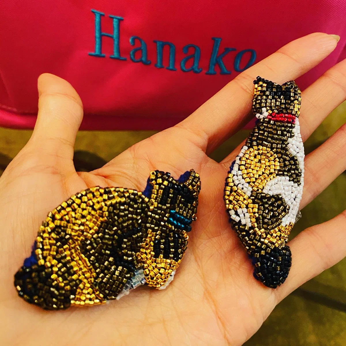 ビーズ刺繍ブローチ2020『猫』｜Hanachan/猫と料理が好き
