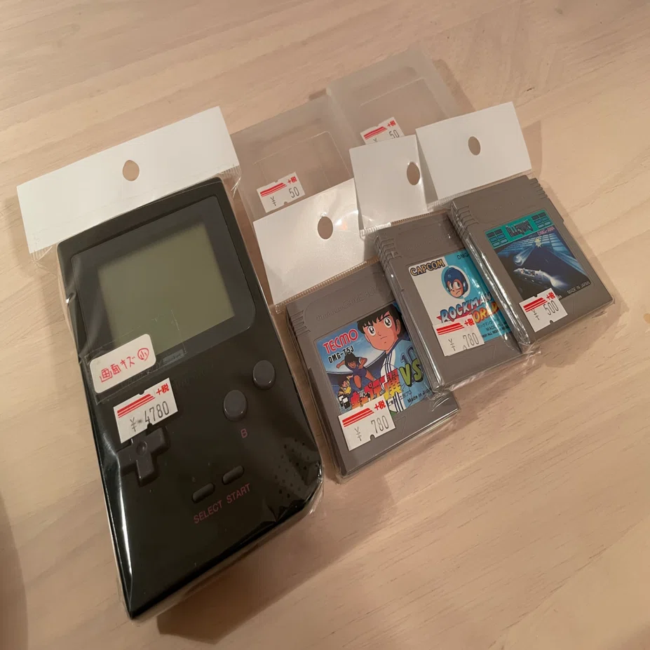 衝動を抑えられず買ってしまいました、ゲームボーイ！｜中目黒土産店