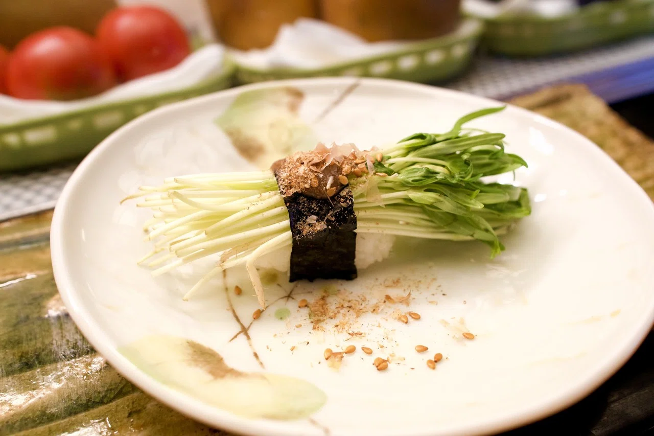 エプロンがミナペルホネンになりました🍣【73歳すし屋のnote】｜77歳