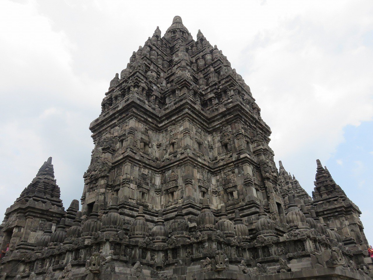 インドネシア 宗教の変遷に翻弄されたプランバナン寺院群 Kenhappy Note インドネシア 宗教の変遷に翻弄されたプランバナン寺院群 Kenhappy Note