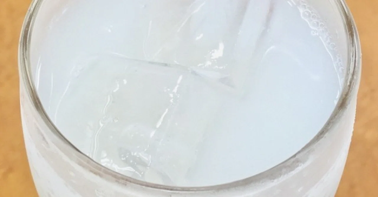 悲しみは カルピスと氷を入れたグラス に似ている ヒトウレビト Note