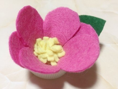 ペットボトルキャップで椿 ヨシコ隊員 Note ペットボトルキャップで椿 ヨシコ隊員 Note