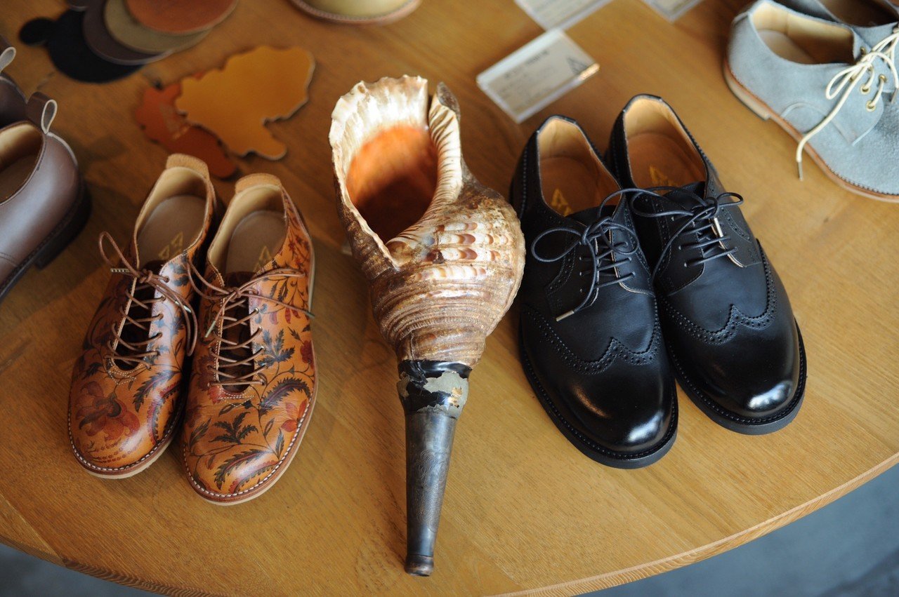 シューズ Yuta Tsunoda Amazon.co.jp: 角田裕毅 スニーカー スポーツシューズ