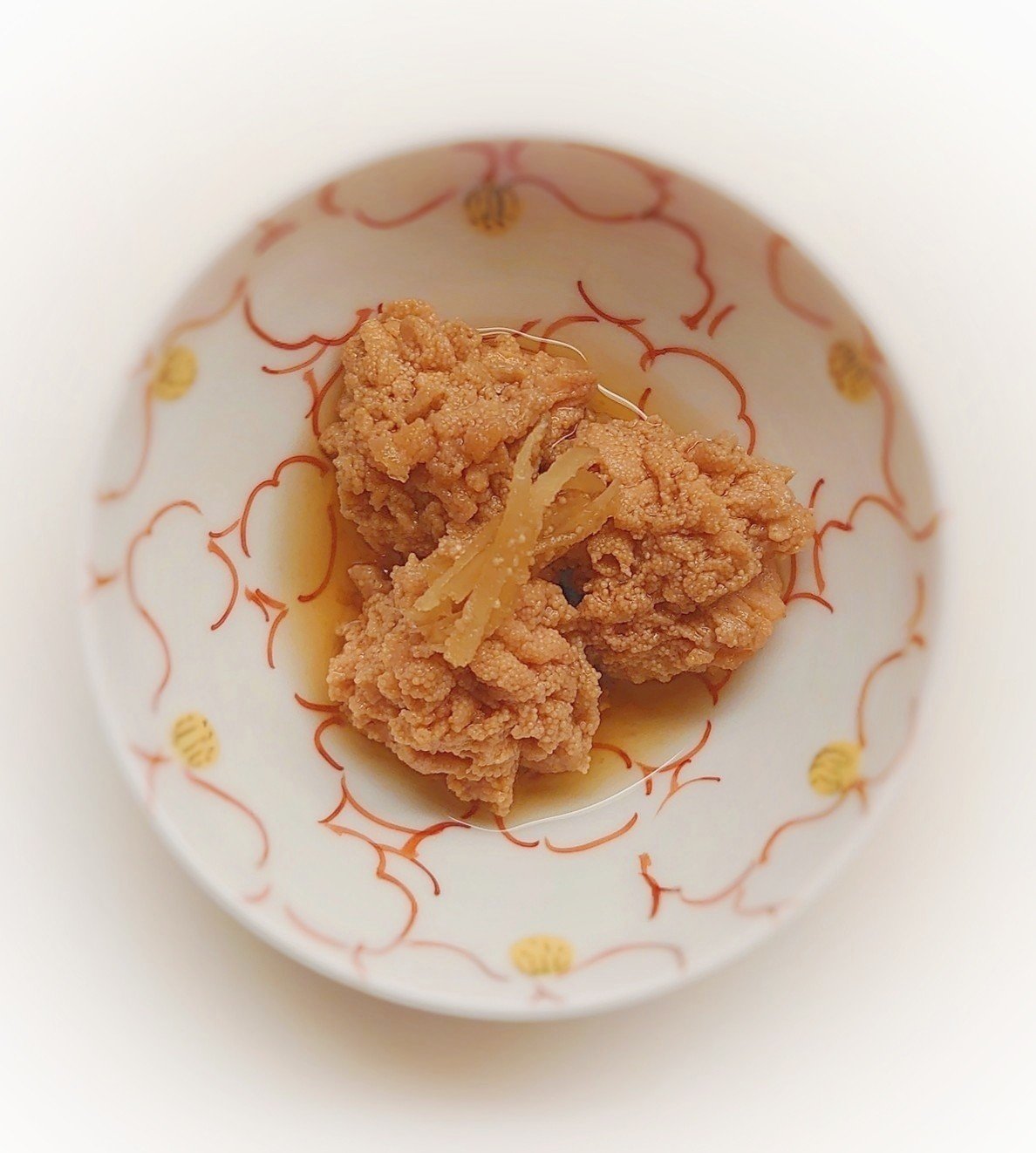 生たらこ花煮 皮をひっくり返してふんわり火を通せば 花がひらいたようになります 自然なたらこの風味を味わえる 初冬のお楽しみです 横田春花 春宮会 Note