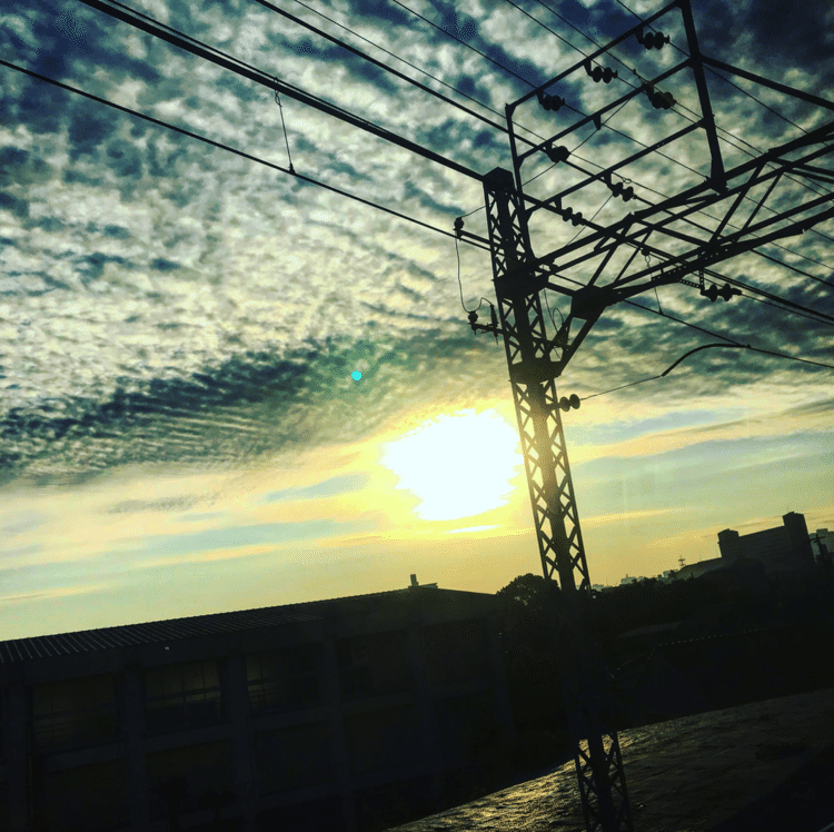 車窓から　　　　　　　　　　　　朝日。　