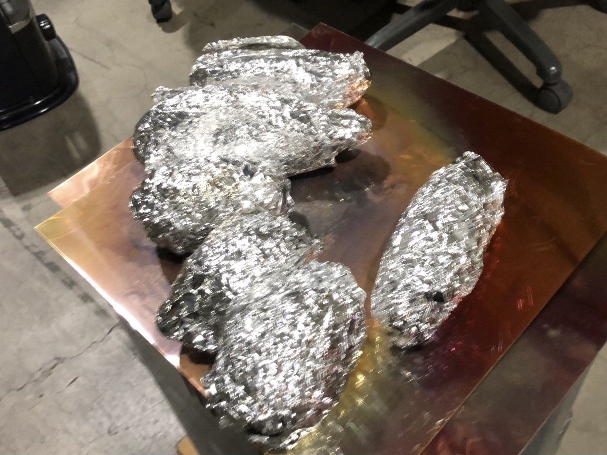 夫の勤務先で おやつの時間に焼き芋パーティーをするのがブームらしい 芋を買い レシピを調べ ストーブの上に端材の銅板を載せて焼いてみんなに食べさせるまでが夫の仕事 みんなの世話を焼き 次はこうし ぜんこ 事務作業を丸投げしたい人専用事務アシスタント Note