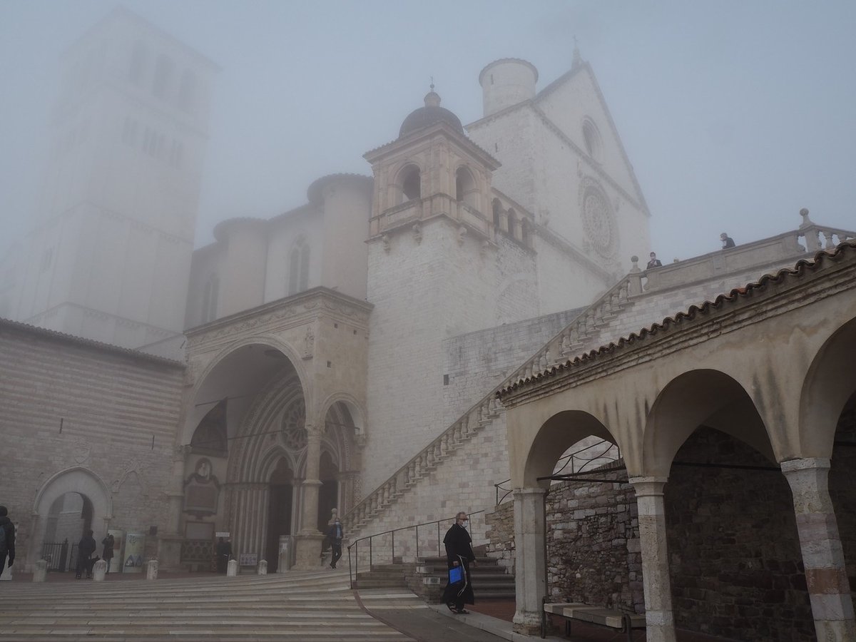 前編】アッシジ（Assisi）の歩き方：中世イタリアの街並みを