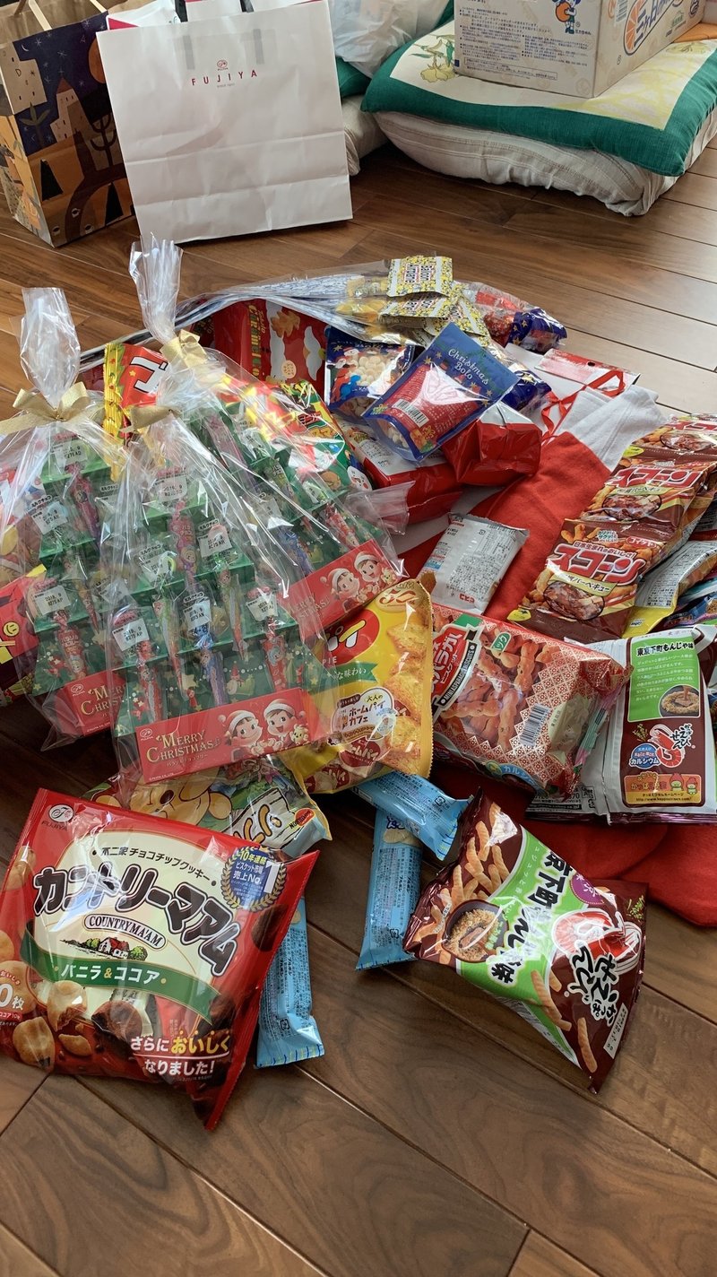 今年もそろそろお菓子サンタの準備を始めるか Double K Note