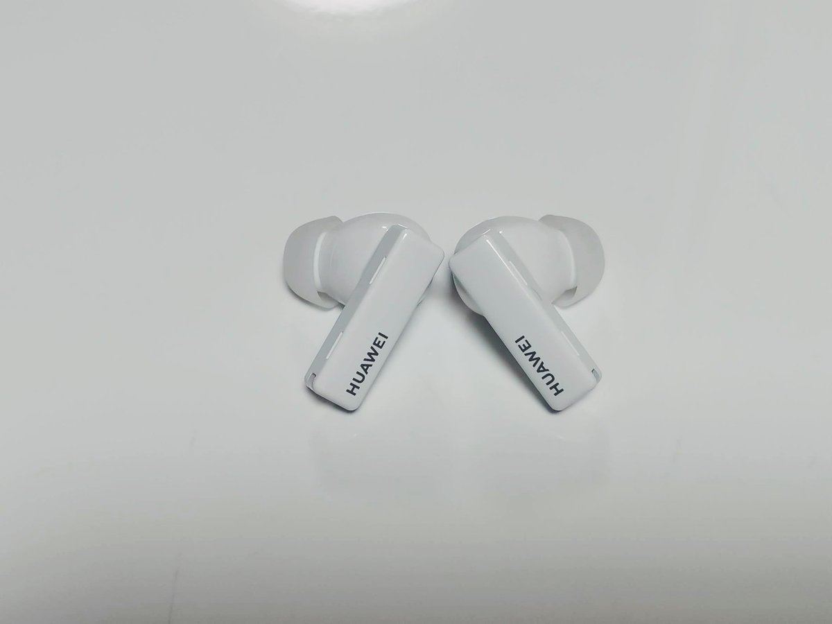 HUAWEI FreeBuds Pro 新品　ノイズキャンセリング　白 Amazon.co.jp: HUAWEI FreeBuds Pro/セラミックホワイト