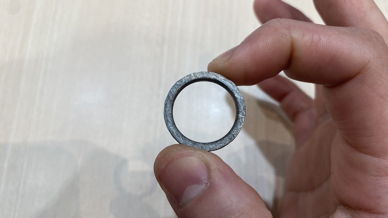 偽物隕石 ネットで激安で売っているギベオン隕石のアクセサリーを分解したら とんでもない事実が分かった 隕石屋 Meteos メテオス Note 偽物隕石 ネットで激安で売っているギベオン隕石のアクセサリーを分解したら とんでもない事実が分かった 隕石屋 Meteos メテオス Note