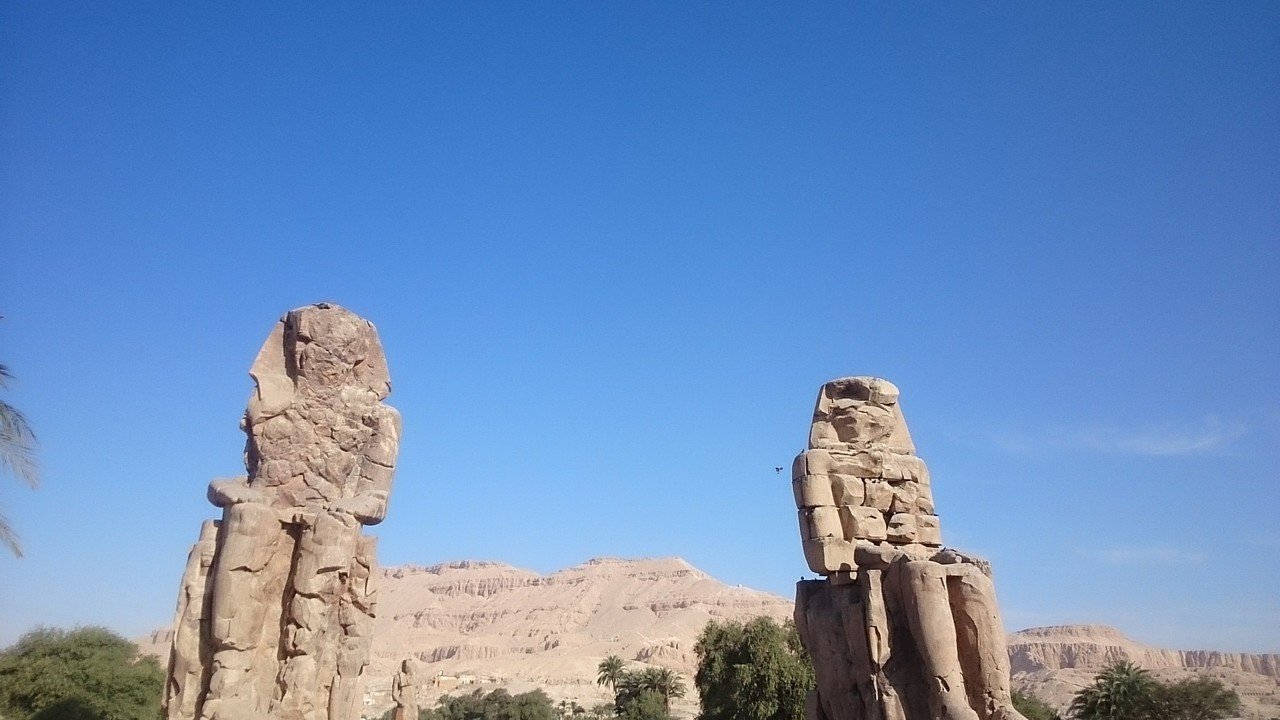 ハトシェプスト女王葬祭殿 王家の谷 メムノンの巨像 ー 世界遺産古代都市テーベと墓地遺跡 うしみ Note ハトシェプスト女王葬祭殿 王家の谷 メムノンの巨像 ー 世界遺産古代都市テーベと墓地遺跡 うしみ Note