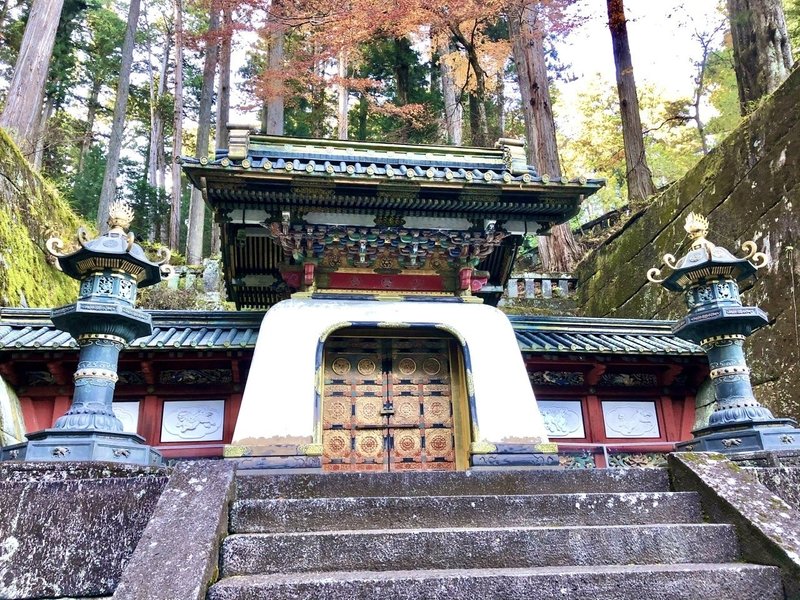 膝小僧 ひざこぞう 由来は日光にあり 日光山輪王寺 大猷院の烏摩勒伽が持つ ゾウ とは 旅する言葉の語源 添乗員さん 旅行情報局 Note 膝小僧 ひざこぞう 由来は日光にあり 日光山輪王寺 大猷院の烏摩勒伽が持つ ゾウ とは 旅する言葉の語源 添乗員さん 旅行情報局 Note