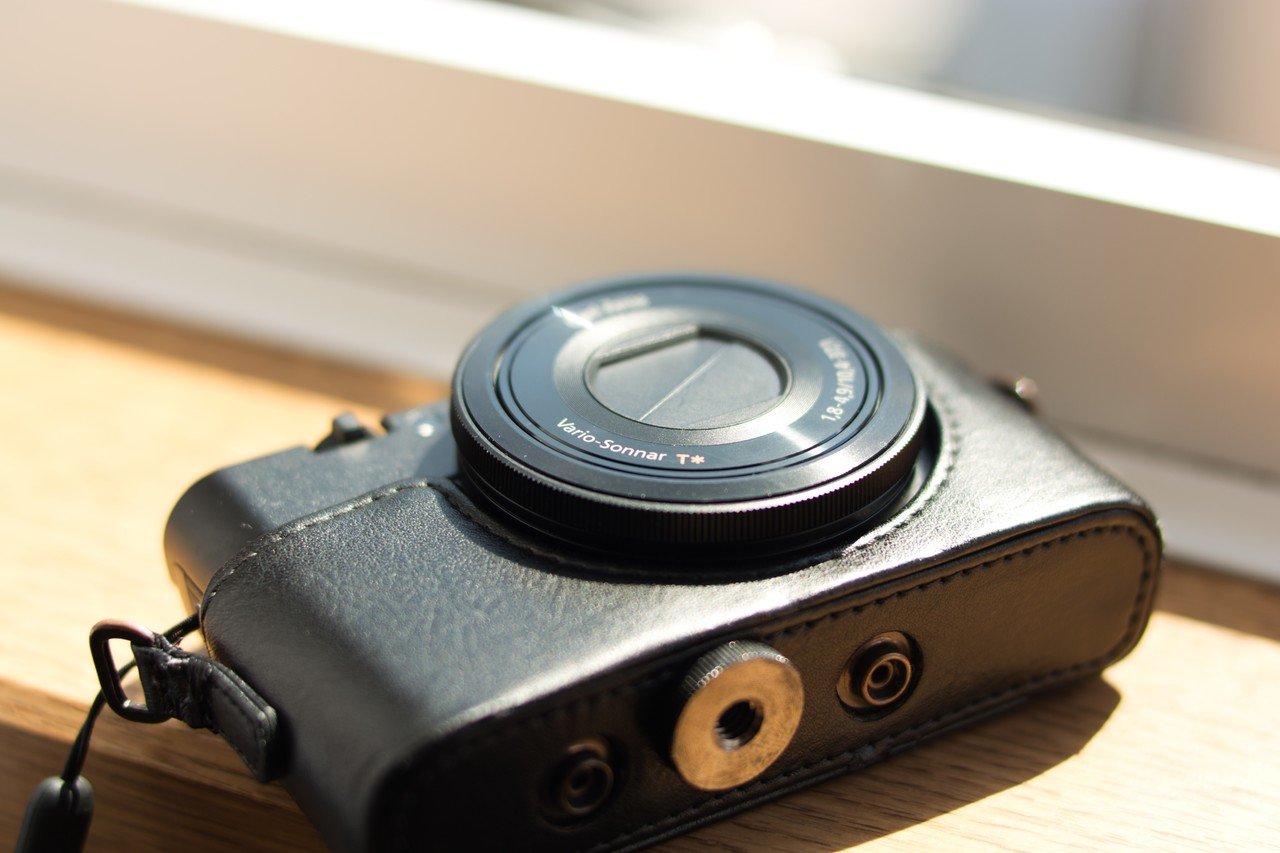 SONY DSC-RX100 初代 初代 RX100 レビュー | SONY RX100シリーズ史上シンプルなカメラ
