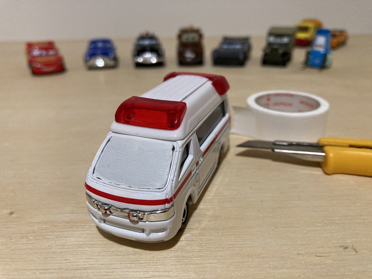 普通のトミカを簡単にカーズトミカみたく可愛くする方法 ショークロ 農業 エンタメの人 Note