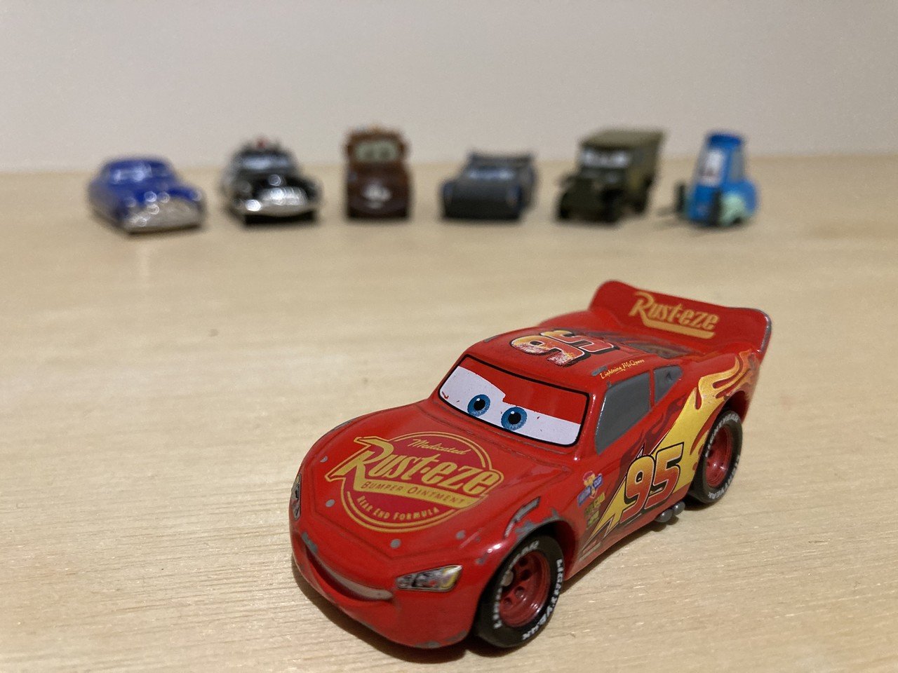 普通のトミカを簡単にカーズトミカみたく可愛くする方法 ショークロ 農業 エンタメの人 Note 普通のトミカを簡単にカーズトミカみたく可愛くする方法 ショークロ 農業 エンタメの人 Note