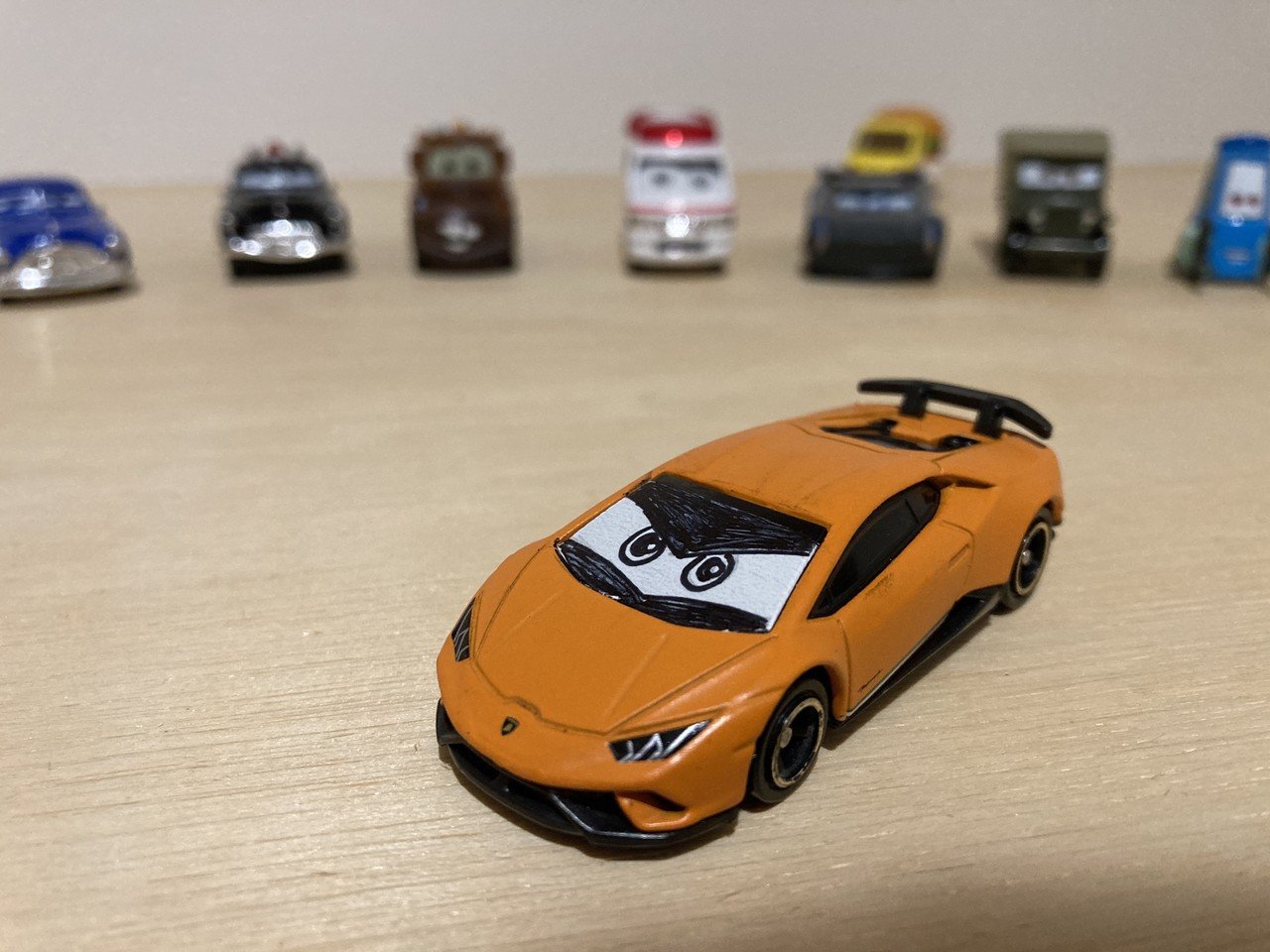普通のトミカを簡単にカーズトミカみたく可愛くする方法 ショークロ 農業 エンタメの人 Note 普通のトミカを簡単にカーズトミカみたく可愛くする方法 ショークロ 農業 エンタメの人 Note