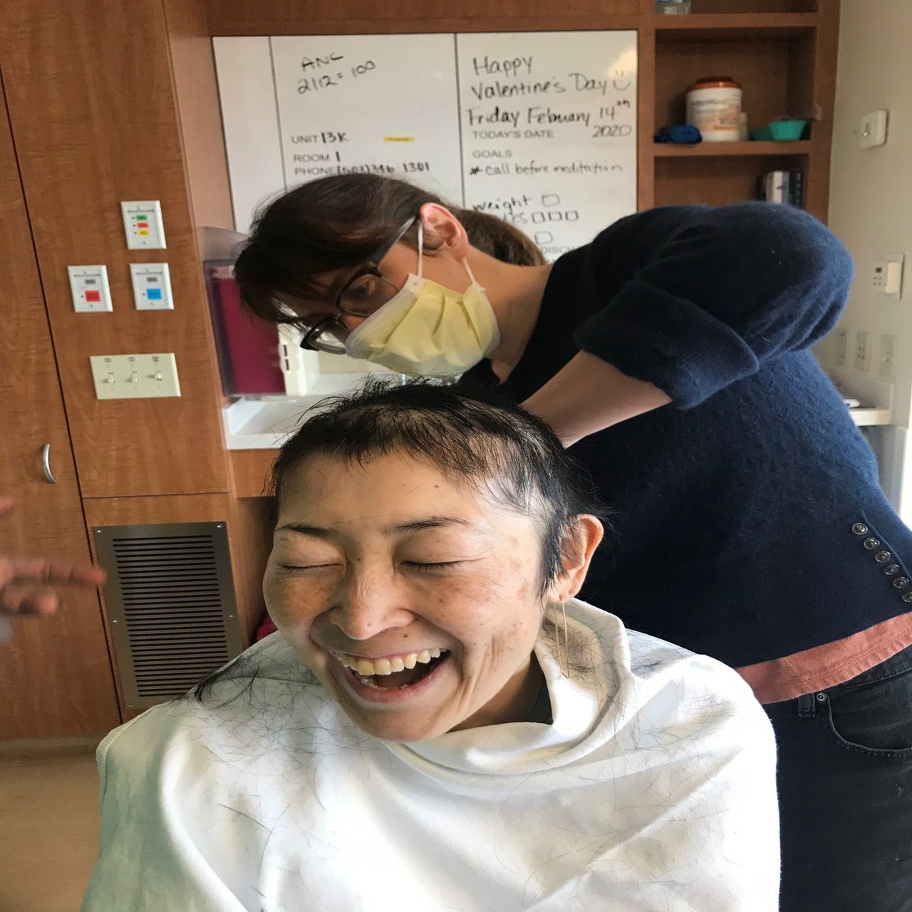 白血病くらし 髪の毛を失うということ どうせなので それを楽しんでみた話 Yuri Baxter Neal Note