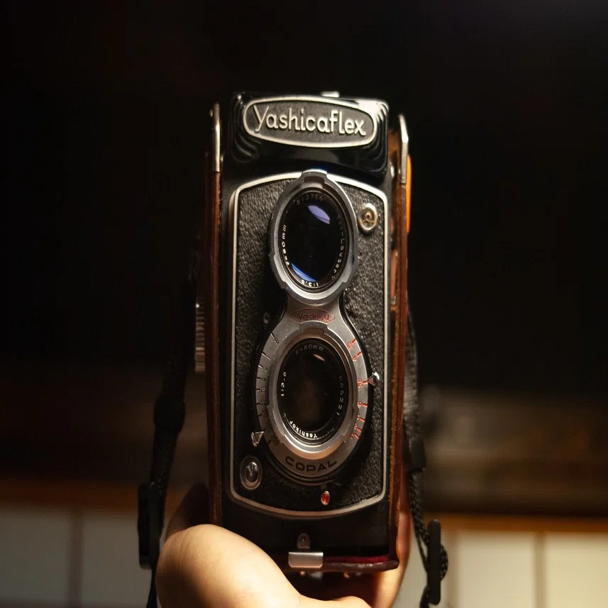 修理帰りのYashicaflexと｜薄明