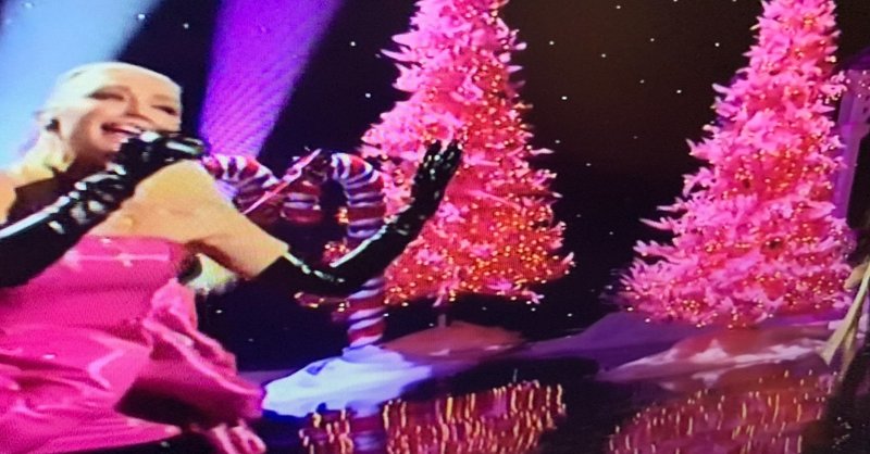 ロックフェラーセンターのクリスマスツリー 点灯式 霧生ナブ子 Nabuko Kiryu Note ロックフェラーセンターのクリスマスツリー 点灯式 霧生ナブ子 Nabuko Kiryu Note