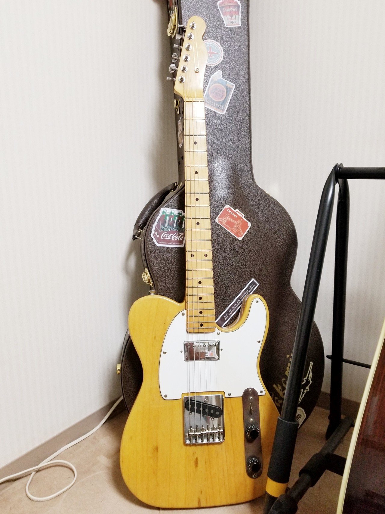 ノーブランド エレキギター fender ロゴ入りギター - エレキギター