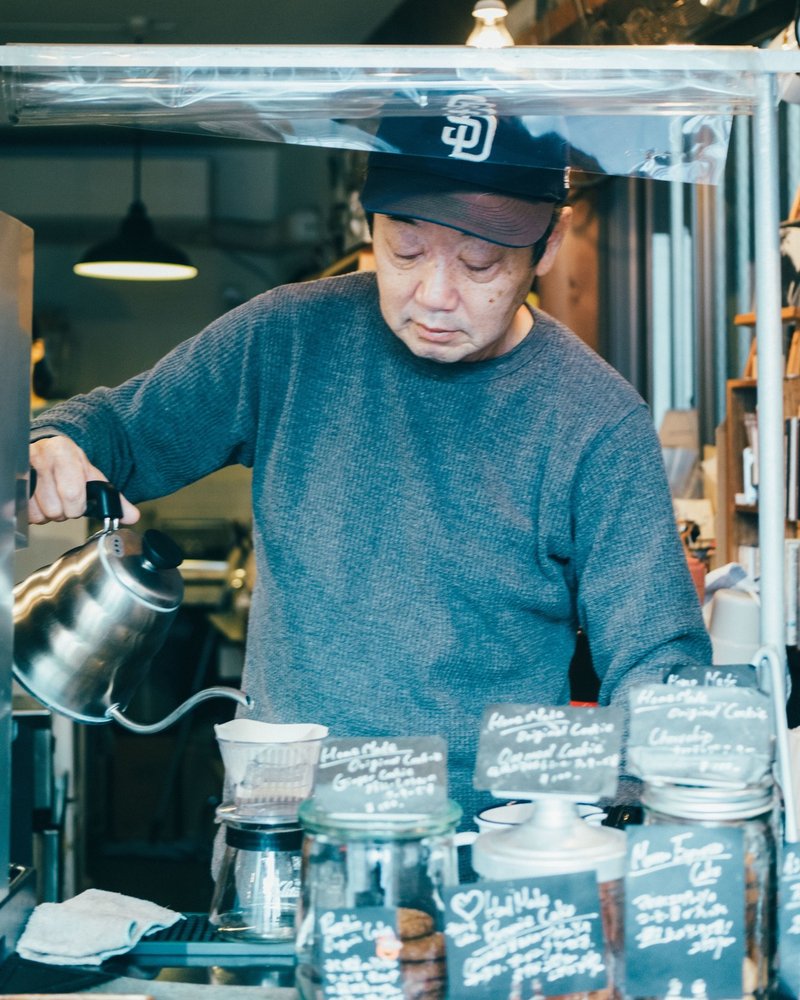 シモキタ スナップ 第6回 田靡秀樹 さん Bookends Coffee Serviceオーナー 下北沢 線路と街 Note シモキタ スナップ 第6回 田靡秀樹 さん Bookends Coffee Serviceオーナー 下北沢 線路と街 Note