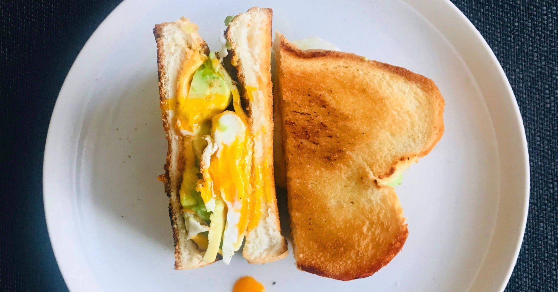 String Ting ブランチ アボカド 目玉焼き トースト String Ting ブランチ アボカド 目玉焼き トースト 危険 動物