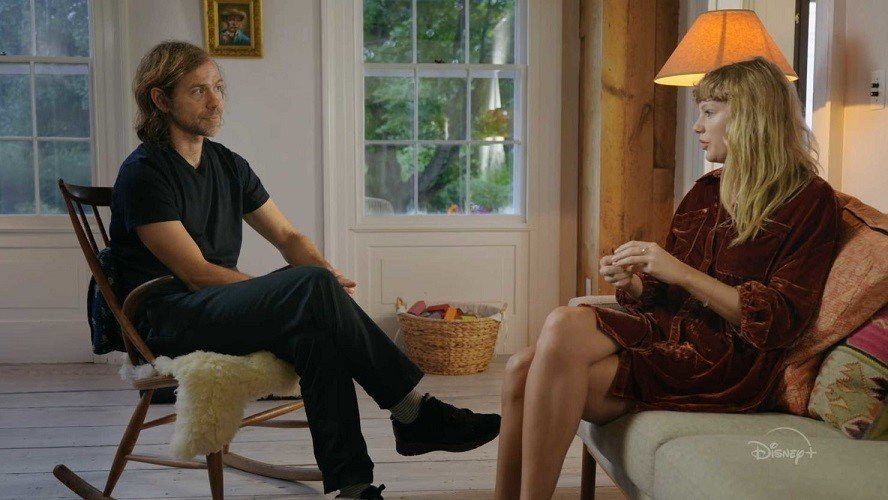TAYLOR SWIFT FOLKLORE THE LONGPOND STUDIO SESSIONS / ロング TAYLOR SWIFT FOLKLORE THE LONGPOND STUDIO SESSIONS / ロング