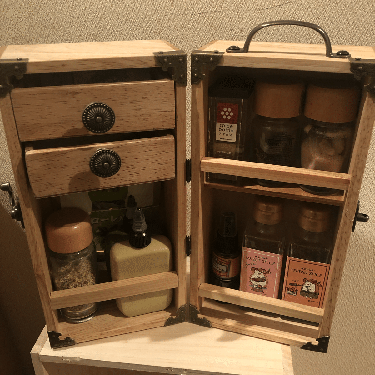 カインズ×百均DIY】予算2500円！ オリジナルスパイスボックスを