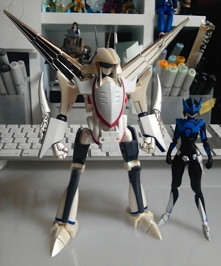 ミクロアクション ウイナルドシルエット｜若狭たけし【漫画家】