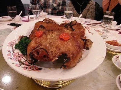 110125団年飯1乳豚