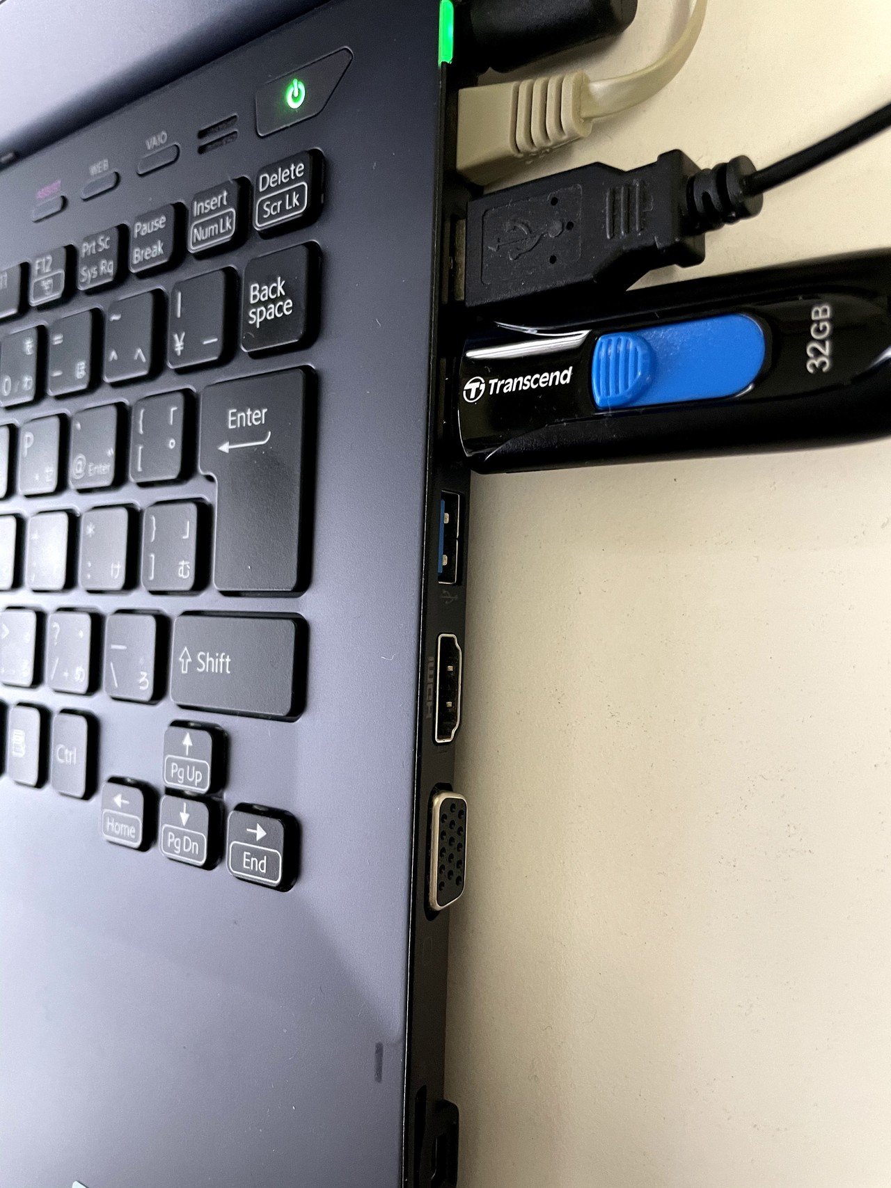 SSD ノートパソコン Win10 富士通ノートパソコンのHDDをSSDに交換してWindows10を新規