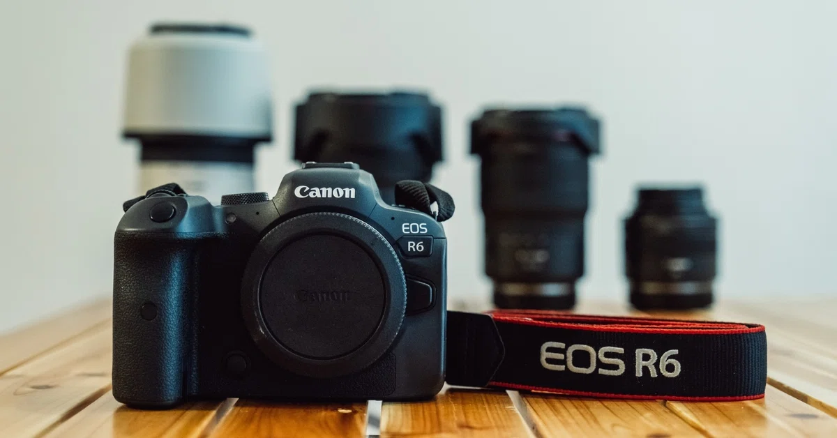 新品同様】試し撮りシャッター10ショット程度☆EOS R6☆《ワンオ－ナ－》