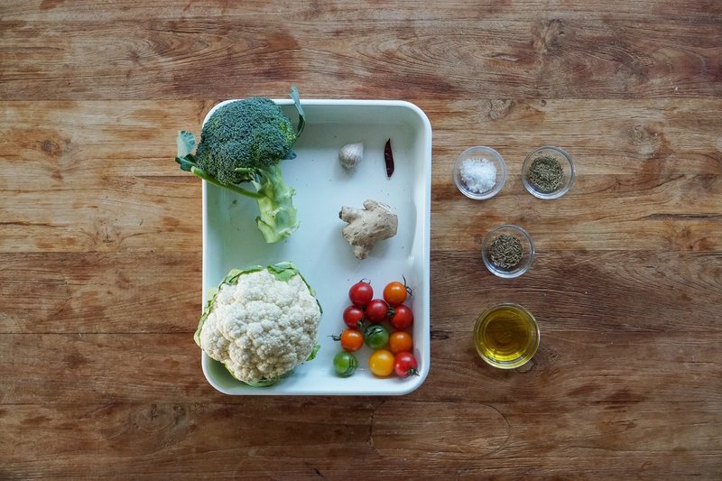 カリフラワーとブロッコリーのスパイス蒸し 大雪 のおうち養生レシピ 3 Tsumugi Note
