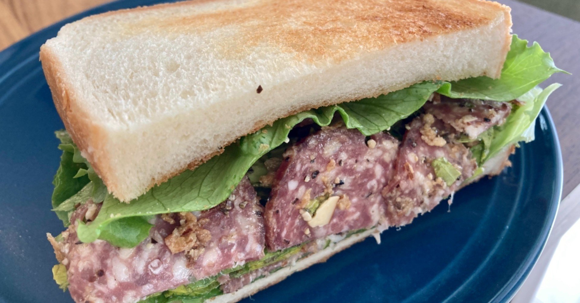 セロリとチーズとサラミのマリネサンド ミヤオの今日のサンド Day23 今日もサンドを作るミヤオ Note