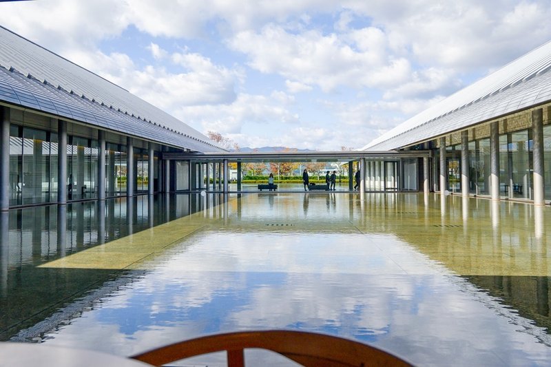 水鏡にうつる建築 が美しい美術館 博物館 5つ ぷらいまり Note