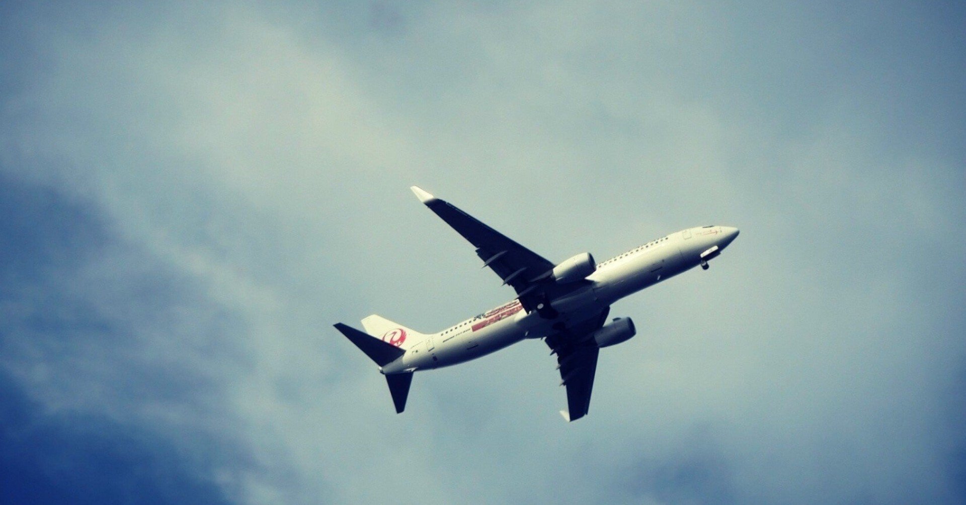 35年の時を経て突然上空へ現れた飛行機 都市伝説 ムッタ Note